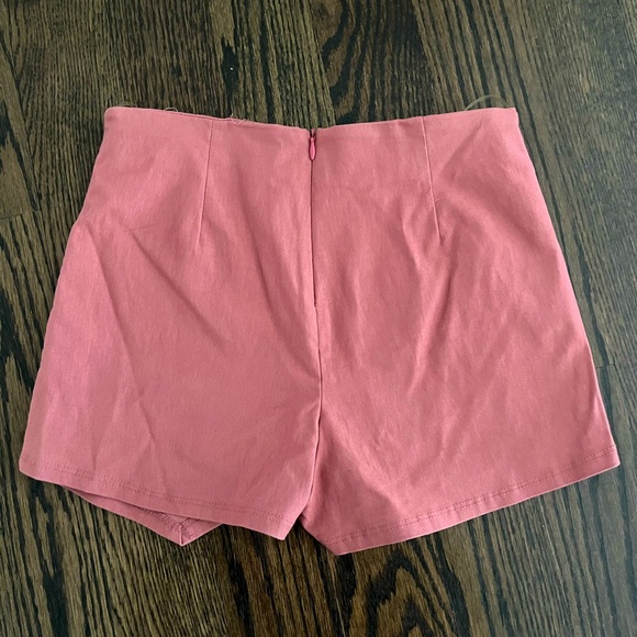 Skort! Stretchy material and runs smaller. - Picture 2 of 5